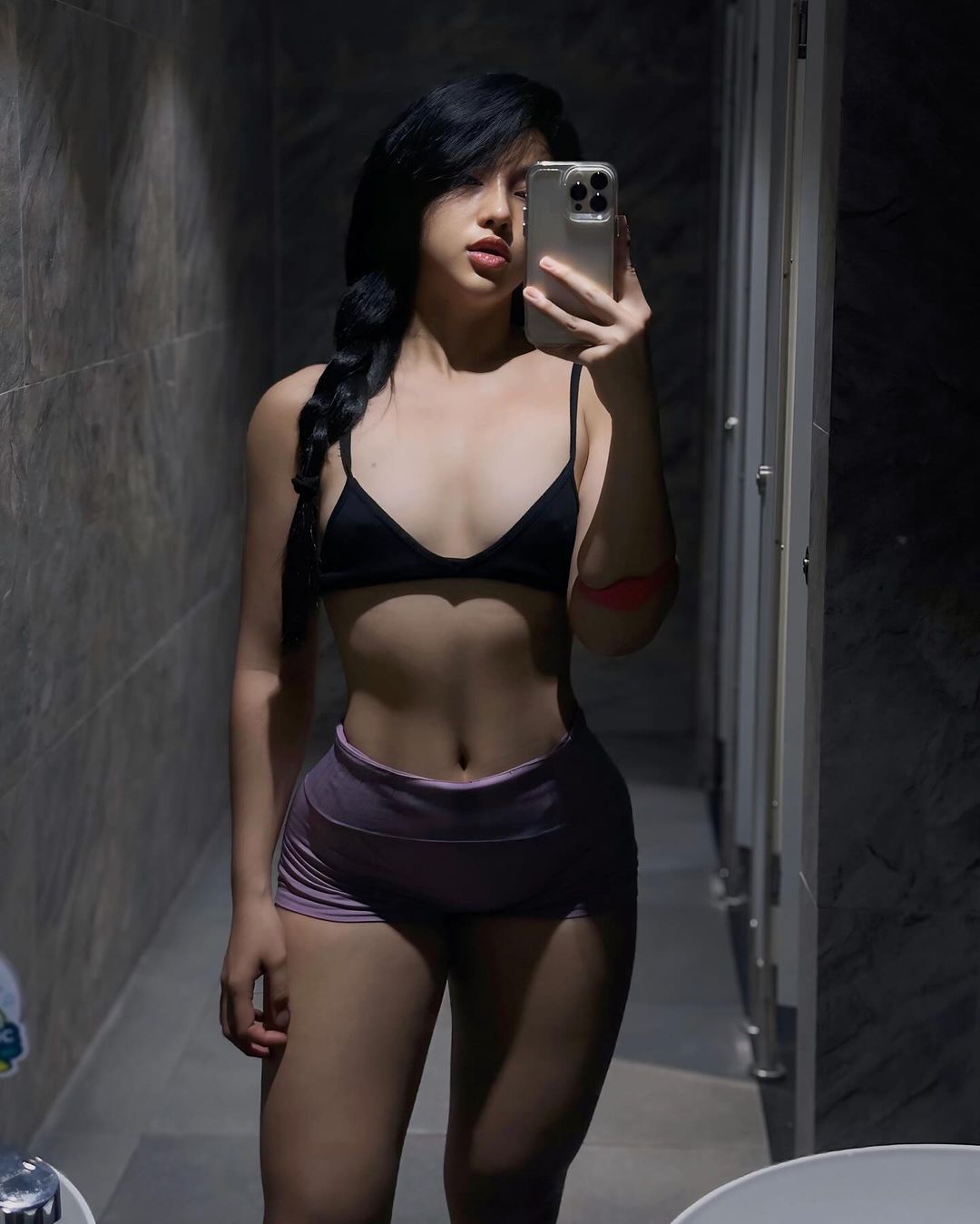 Lưng chừng thì giữa đường, lưng chắc thì tới đỉnh.#shinbabi #trankimha (6).jpg