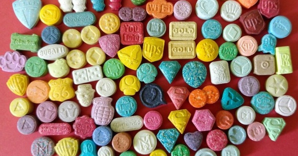 ecstasy-tablets-ravejungle.jpg