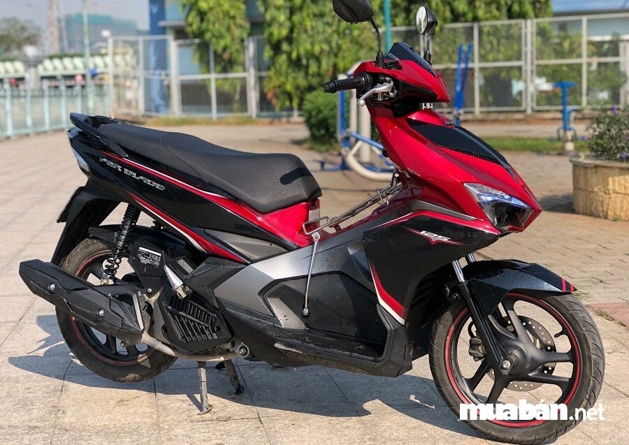 gia-xe-air-blade-2017-4.jpeg