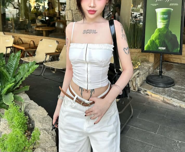 Screenshot_20251210_005330_Instagram Lite.jpg