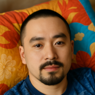 Tay cắp lỗ đít