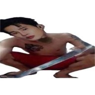 hợi sky quỳ xuống